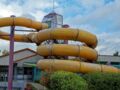 Hallen- und Freibad Wingst - gelbe Röhrenrutsche